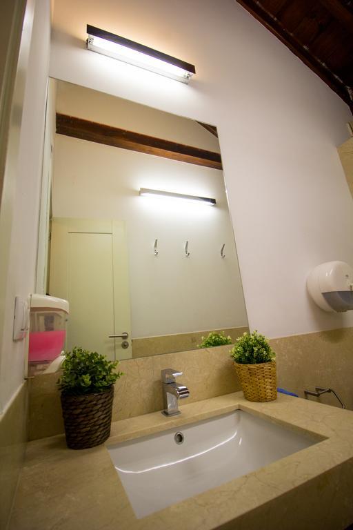 Apartamento En El Corazon De Granada Otel Dış mekan fotoğraf