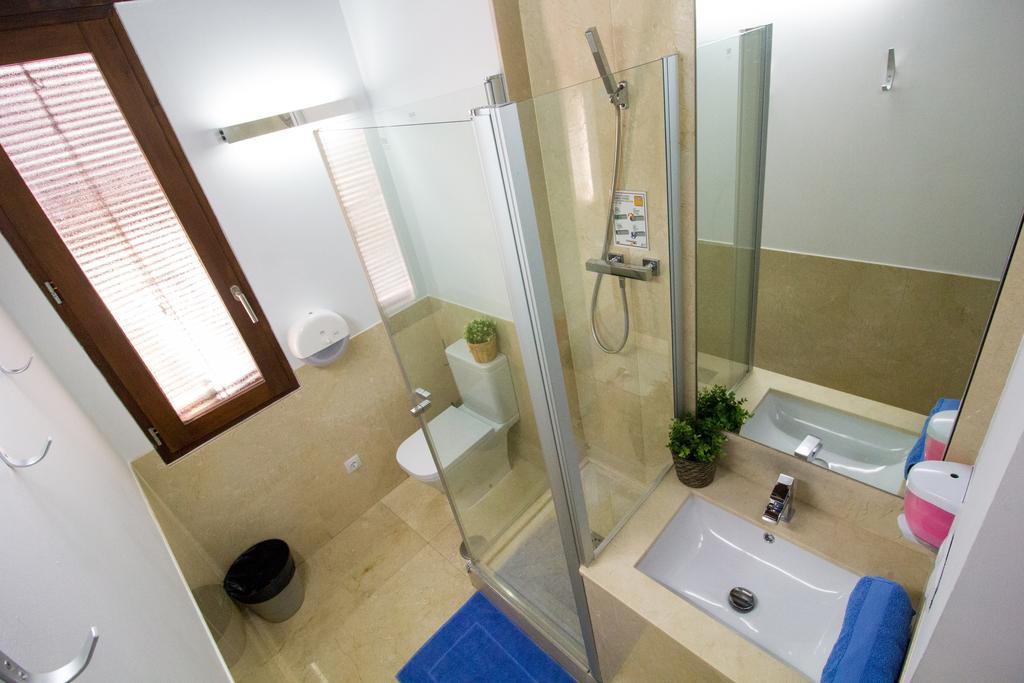 Apartamento En El Corazon De Granada Otel Dış mekan fotoğraf